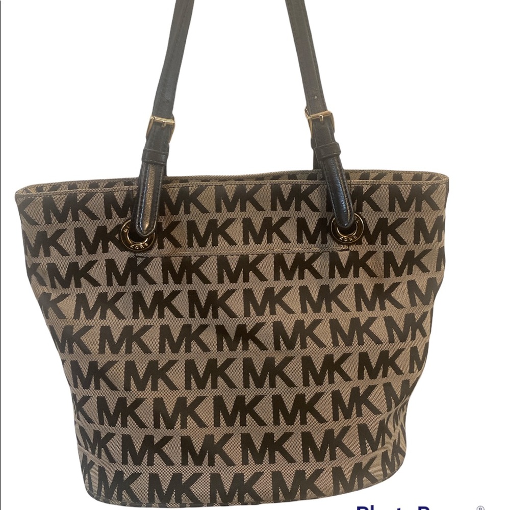 Michael Kors signature medium tote